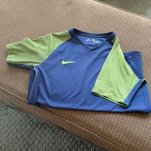 ✨✨3/$15 Boys XL Nike Soccer Jersey✨✨